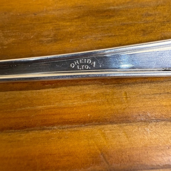 Vintage Wm. A. Rogers Silverplate Pastry Server | Oneida LTD - Picture 4 of 12